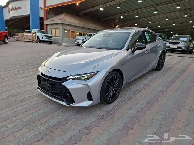Lexus IS 350 2026