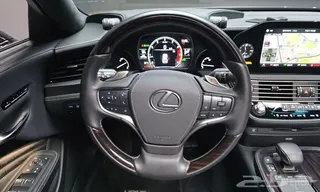 Lexus LS 2022