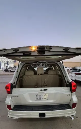 Toyota Land Cruiser GXR 2013