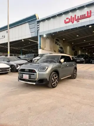 Mini Country Man 2025