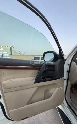 Toyota Land Cruiser GXR 2013