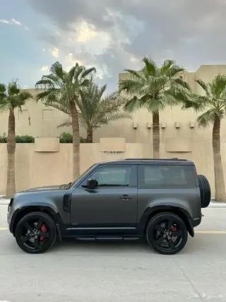 Land Rover Defender 2021