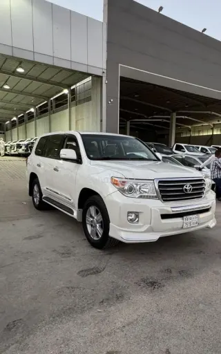 Toyota Land Cruiser GXR 2013