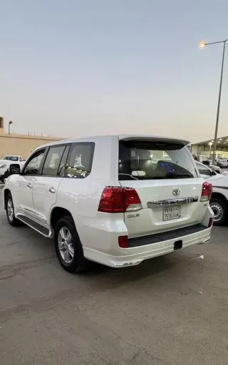 Toyota Land Cruiser GXR 2013