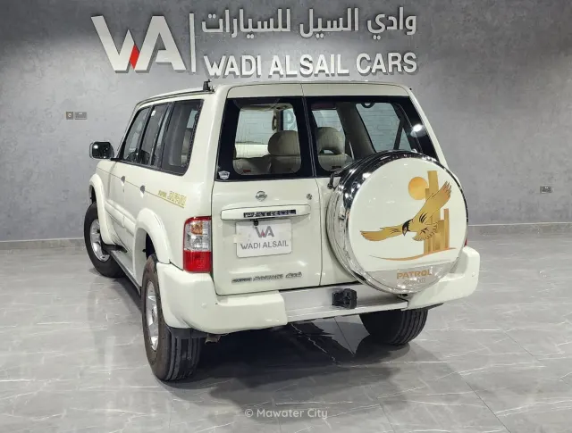 2004 Nissan Super Safari