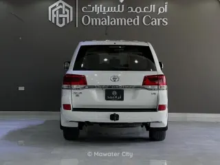 Toyota Land Cruiser GXR 2016