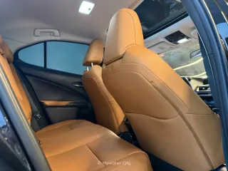 لكزس UX 200 2022