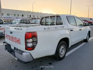 Mitsubishi Pickup 2022