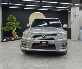 لكزس LX 2009