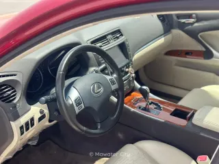 لكزس IS 300 2012