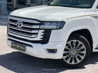 Toyota Land Cruiser VXR 2022