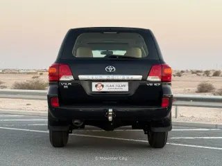 تويوتا لاند كروزر VXR 2012