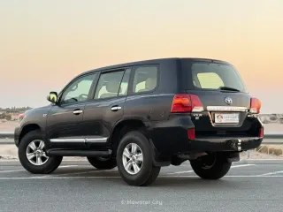تويوتا لاند كروزر VXR 2012