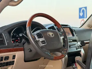 تويوتا لاند كروزر VXR 2012