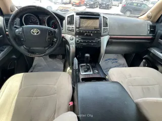 Toyota Land Cruiser VXR 2011