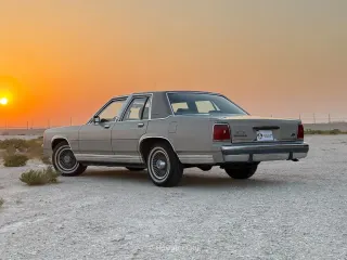 Ford Crown 1987