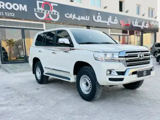 تويوتا لاند كروزر GXR 2017