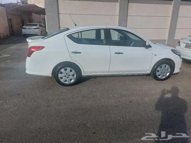 Nissan Sunny 2023