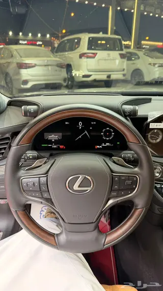 لكزس LS 500 2024
