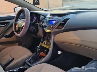 Hyundai Elantra 2015 — Haraj