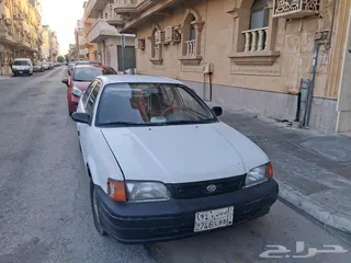 تويوتا يارس 1995