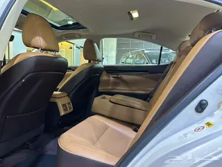 Lexus ES 2016