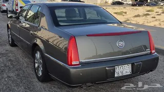كاديلاك Dts 2010