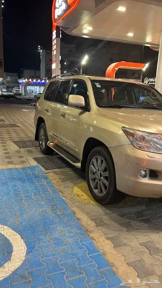 لكزس LX 570 2010