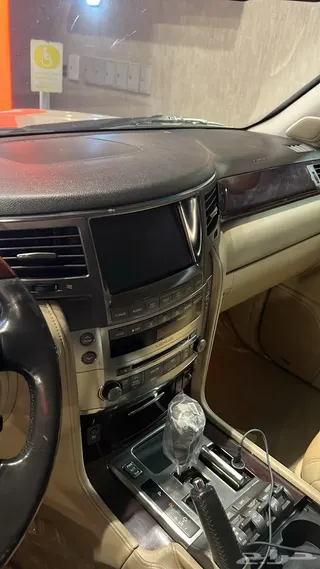 لكزس LX 570 2010