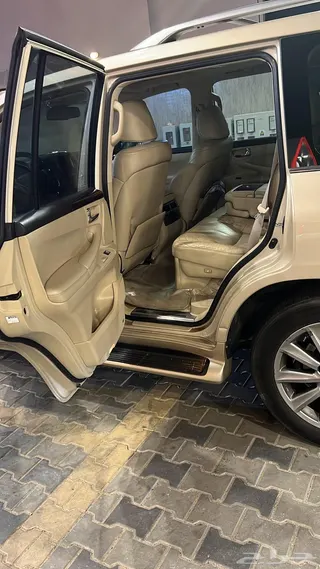لكزس LX 570 2010