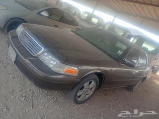 Ford Crown Victoria 2000