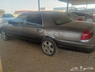 Ford Crown Victoria 2000