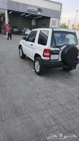 ميتسوبيشي باجيرو 2001