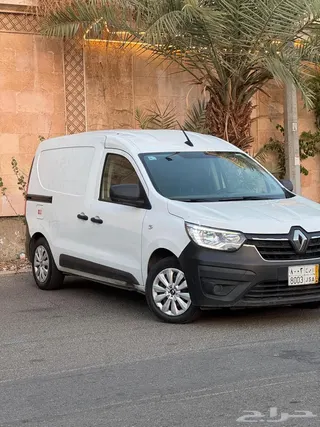 رينو دوكر 2023