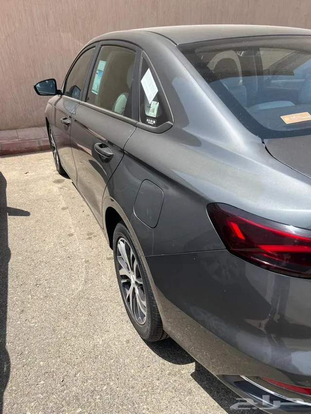 Geely Emgrand 2025