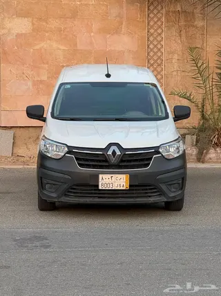 رينو دوكر 2023