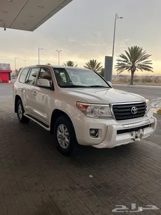 تويوتا لاند كروزر GXR 2012