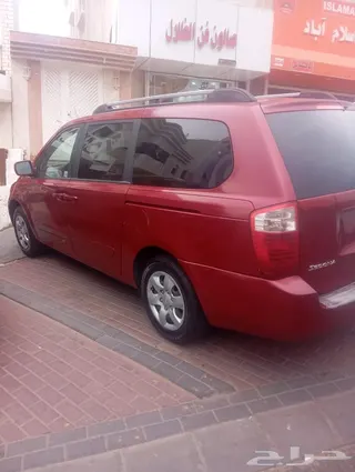 كيا كارنيفال 2008
