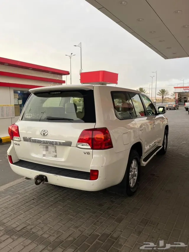 جيب لاندكروزر GXR 2012