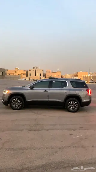 جي إم سي اكاديا 2023