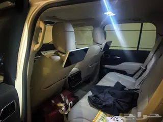 كرايسلر 300 2025