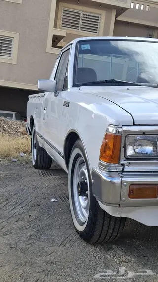 نيسان Datsun 1983