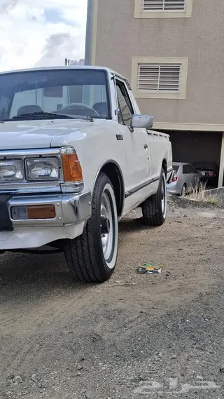 نيسان Datsun 1983
