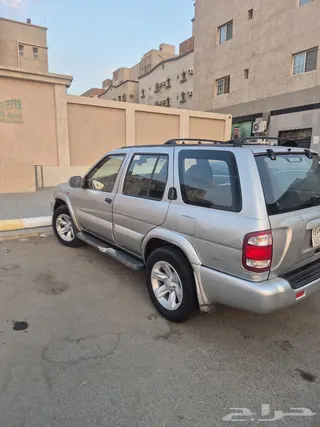 نيسان باثفايندر 2002