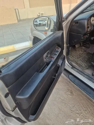 نيسان باثفايندر 2002