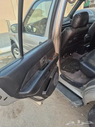 نيسان باثفايندر 2002