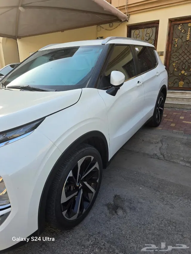 Mitsubishi Outlander 2023