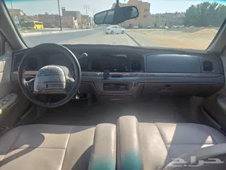 فورد كراون فكتوريا 1998