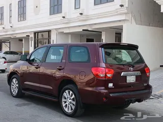 Toyota Sequoia 2010