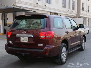 Toyota Sequoia 2010